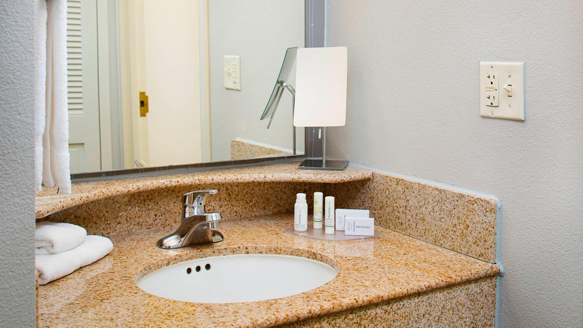Hotel Courtyard By Marriott Roanoke Airport Zewnętrze zdjęcie