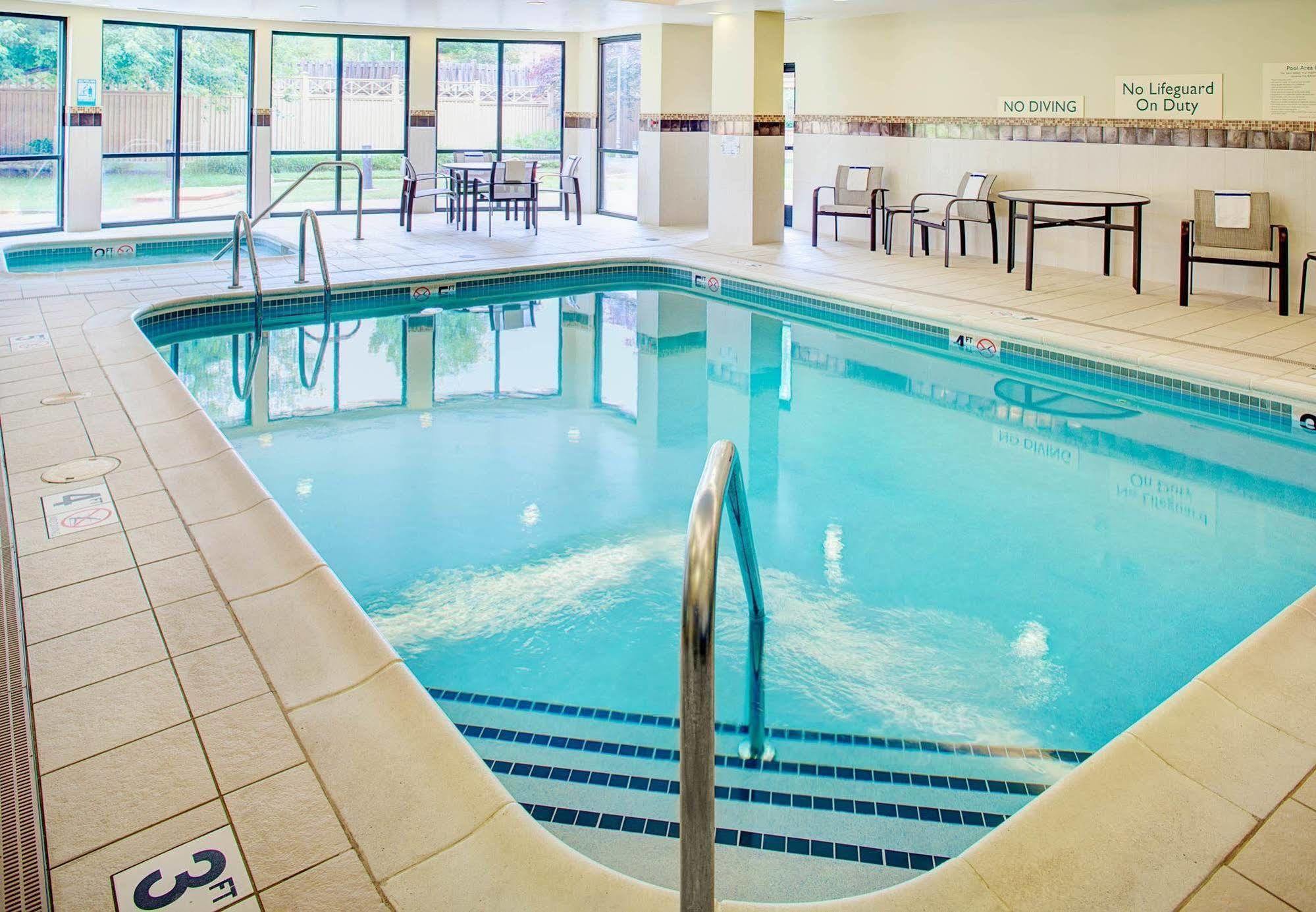 Hotel Courtyard By Marriott Roanoke Airport Zewnętrze zdjęcie